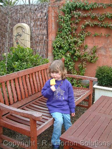 Child with icecream 